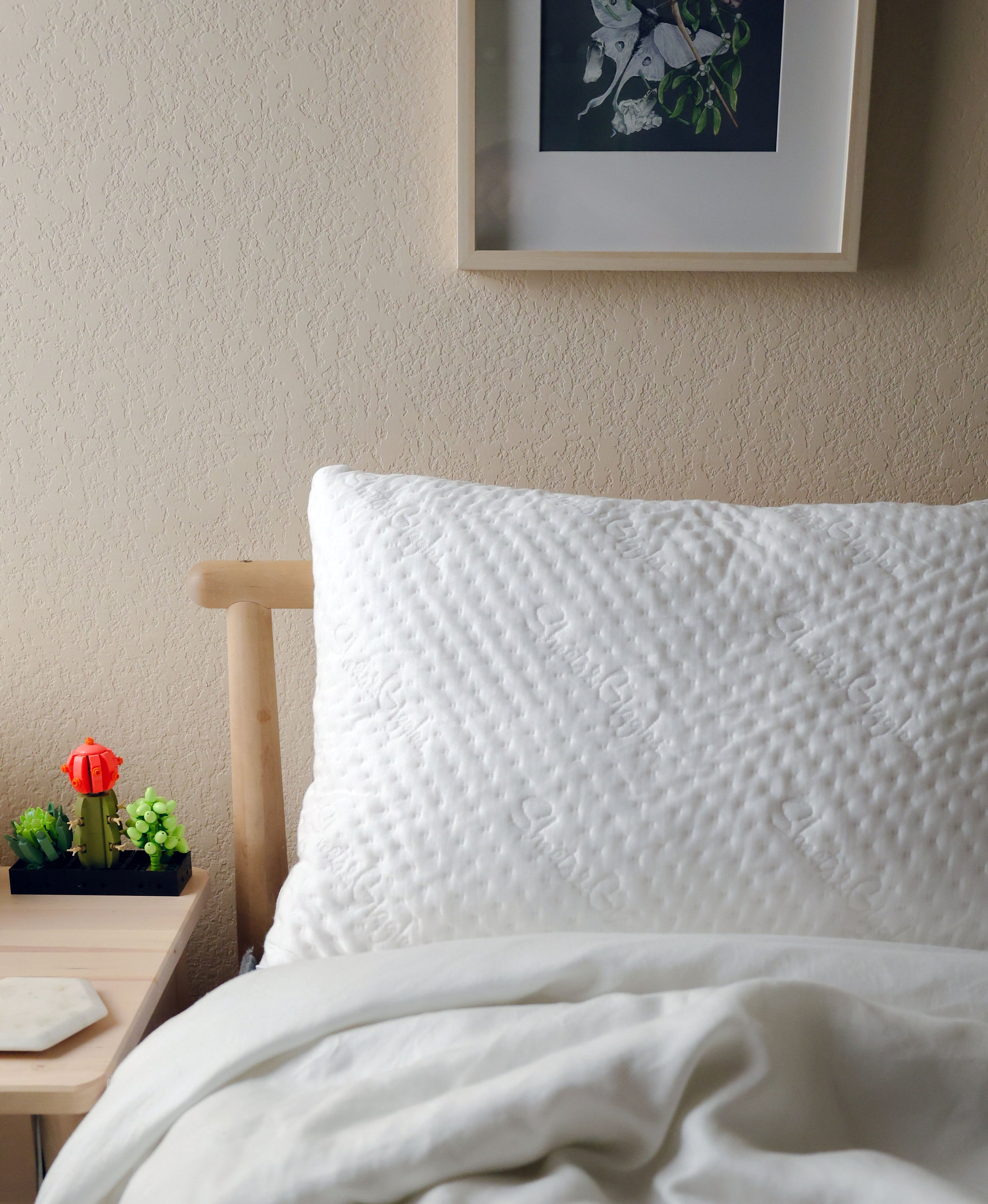 Adjustable Eucalyptus Pillow - Vegan Indulgence