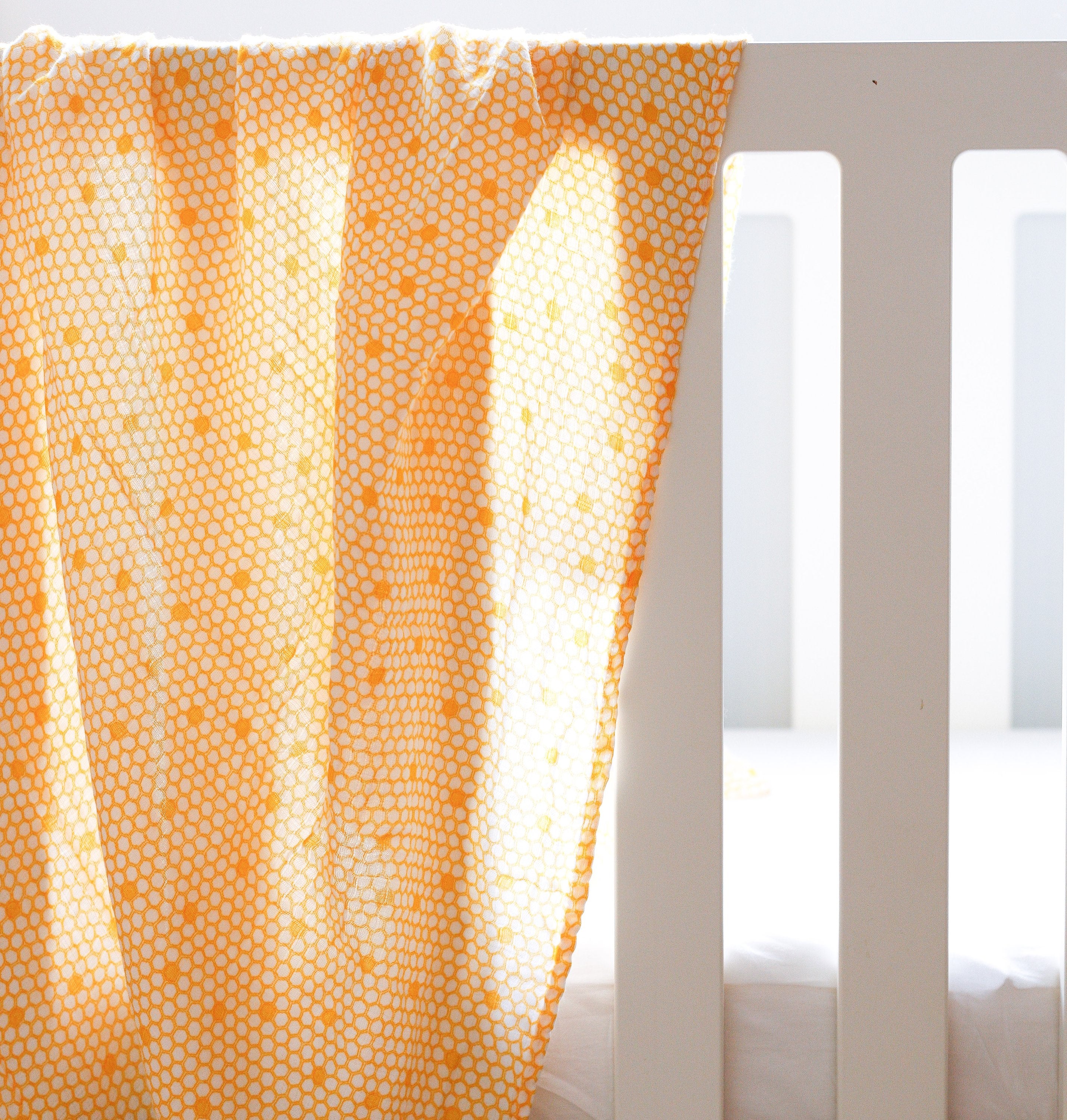 Organic Swaddle Set  - Busy Bees (Bee + Hive)